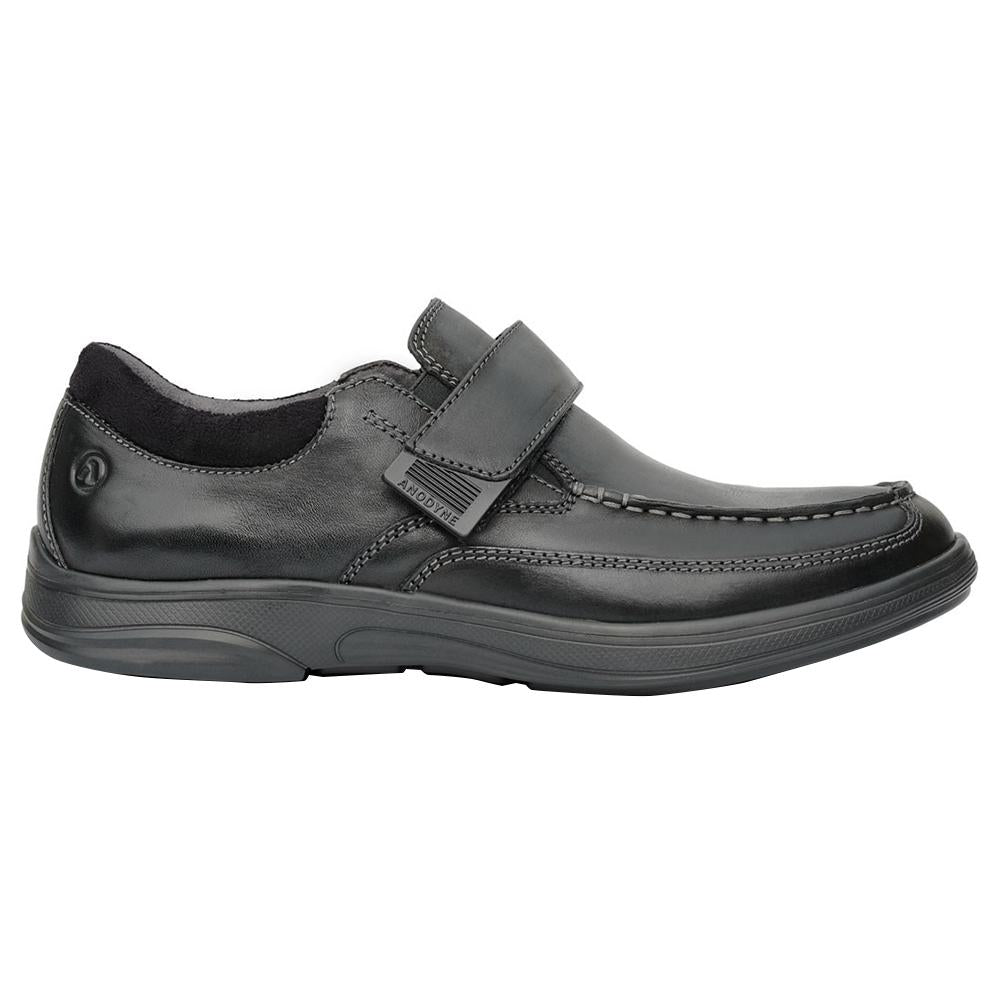 M052_Black
