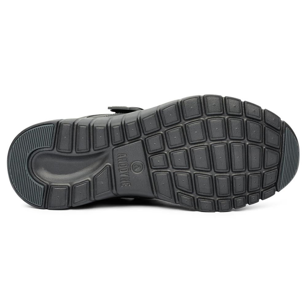 W031_Black_4