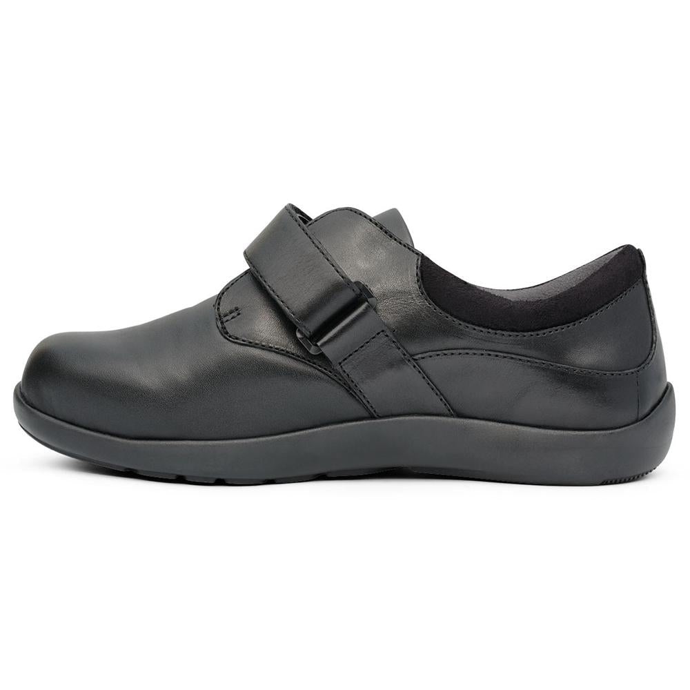 W081_Black Stretch_2